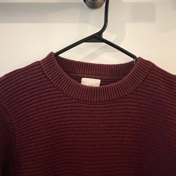 H&M Sweater - Picture 2 of 4